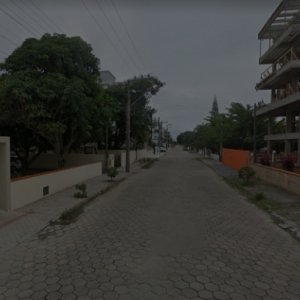 Casal de Tijucas é preso após arrombar e tentar furtar residência 