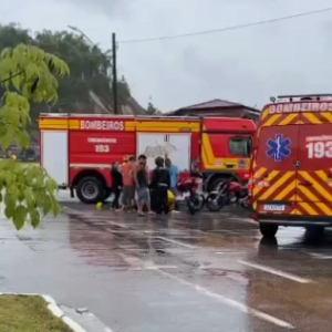 Colisão em rótula de rodovia deixa uma pessoa ferida