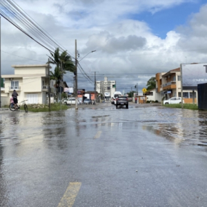 Após trégua da chuva, águas começam a baixar no Centro de Tijucas