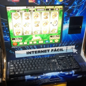 Máquina caça-níquel é apreendida em bar de São João Batista