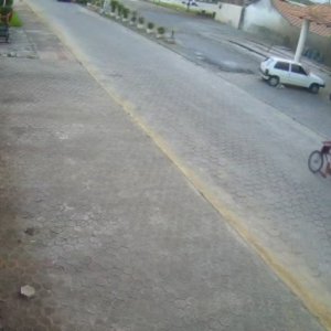 Criminoso age e leva dois carros do mesmo modelo; um foi recuperado