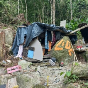 Imóvel é embargado após ser construído em área irregular