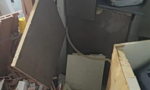 Forte explosão destrói parte de dois apartamentos em condomínio