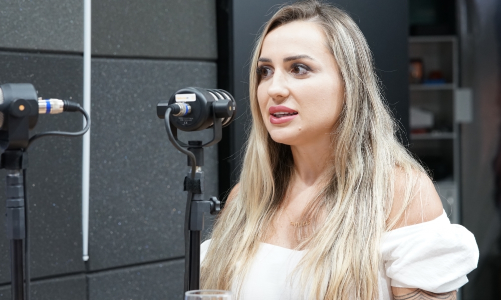 Homenageada do jantar da mulher, Manoela de Veiga, fala da carreira  