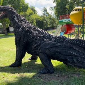 Megalodina: versão fêmea do dinossauro é a nova atração de Tijucas