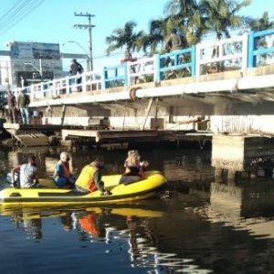 Ponte sobre Rio Perequê será totalmente fechada após laudo apontar risco de queda