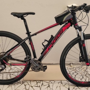 Mulher tem a bicicleta furtada dentro de quintal em Tijucas