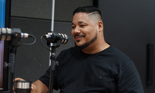 Roy nos contou sobre como se tornou cantor e toda sua trajetória com a musica