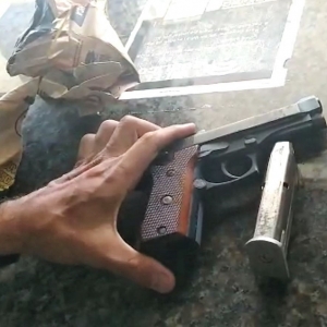 Motorista abordado em rodovia com pistola tinha 17 passagens criminais