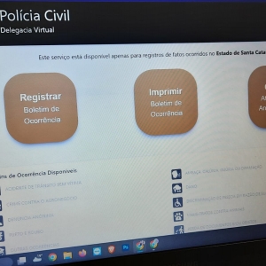 Mulher é vítima de estelionato ao cair em golpe de empresa falsa de vendas online