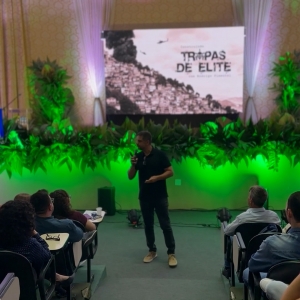 Rodrigo Pimentel, autor do filme Tropa de Elite, dá start para a  6° Fecon e a 2° Expo Tijucas