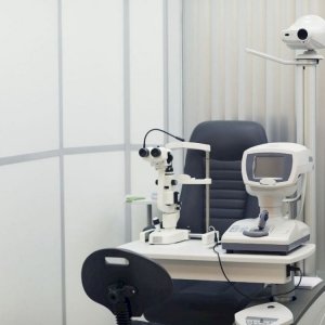 Vereadora Nadir da Saúde pede consultório oftalmológico moderno