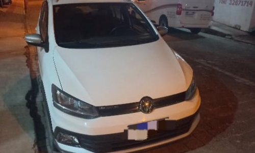 Menina é atropelada ao descer ônibus escolar e tentar atravessar rua