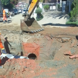 Obra de tubulação em Nova Trento restringe passagens de veículos nesta terça-feira 