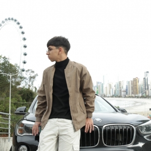 Jovem empreendedor de origem humilde conquista sucesso e se torna inspiração