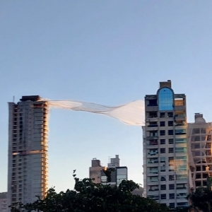 Efeitos do ciclone: ventos intensos deixam rastro de destruição e falta de energia na região 