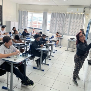 SEGURANÇA ARMADA: Projeto 'Escola Segura' é implementado em Itapema