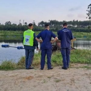 Corpo de adolescente desaparecido em lagoa é encontrado pelos Bombeiros
