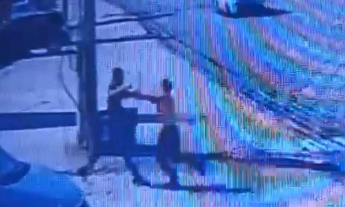 Câmera de segurança registra briga violenta em rodovia 