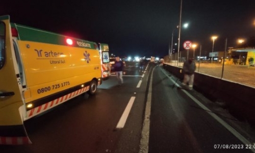 Tragédia na BR-101: Mulher morre e criança de 2 anos gravemente ferida em acidente