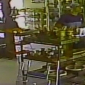 Polícia prende casal suspeito de roubo e apreende drogas, dinheiro e veículo