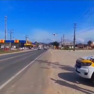 Ultrapassagens proibidas são flagradas por drones na SC-410 