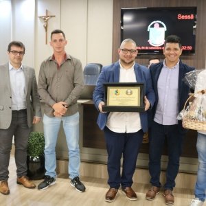 De frentista a nome forte do comércio: William recebe homenagem