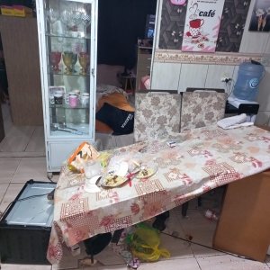 Filho ameaça mãe e causa danos na residência