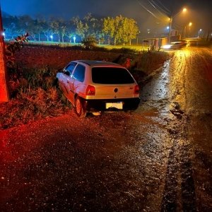 Perseguição na SC-410 tem acidente após traficante tentar fugir da polícia