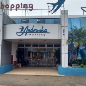 Tradicional shopping de Itapema começa ser demolido; local vai ganhar residencial