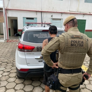 Com mandado de prisão ativo, homem é detido por não pagar pensão alimentícia
