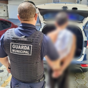 Filho agressor é detido após atacar violentamente a própria mãe
