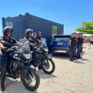 Base da Guarda Municipal é instalada no Calçadão da Meia Praia para reforçar segurança