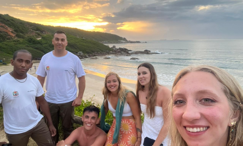 Heróis de farda: Sargentos da PM resgatam jovem em afogamento na Praia do Rosa
