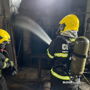 Incêndio em cerâmica é controlado por funcionários antes da chegada dos bombeiros