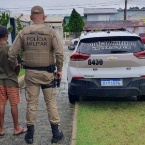 Adolescente de 13 anos é detido por tráfico de drogas em Tijucas