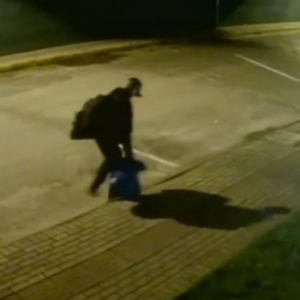 Criminoso arromba cadeados e furta mais de R$ 100 mil em loja