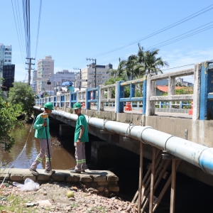 Porto Belo inicia processo de retirada de adutoras para construção de nova ponte