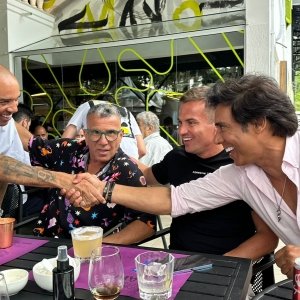 Almoço reúne artistas, jogadores, músicos e empresários em Itapema