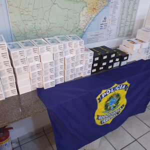 Mais de 100 smartphones importados irregularmente foram apreendidos na BR-101