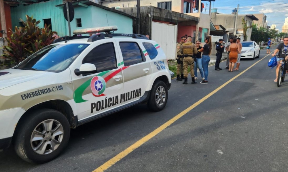 Homem é esfaqueado e morto durante briga de vizinhos; Autor do homicídio é preso na rodoviária