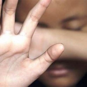 Criança de 9 anos é vítima de estupro; namorado da mãe é acusado do crime