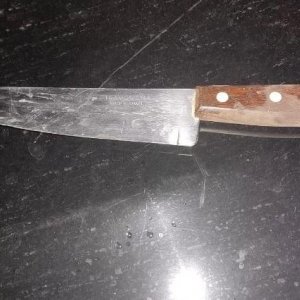 Homem invade casa para esfaquear outro sob alegação que ele molestou sua filha menor de idade