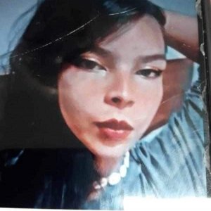 Mãe desesperada busca por filha menor que desapareceu de casa sem dar explicações
