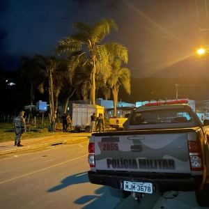 Animal é resgatado após crime de farra do boi em Porto Belo