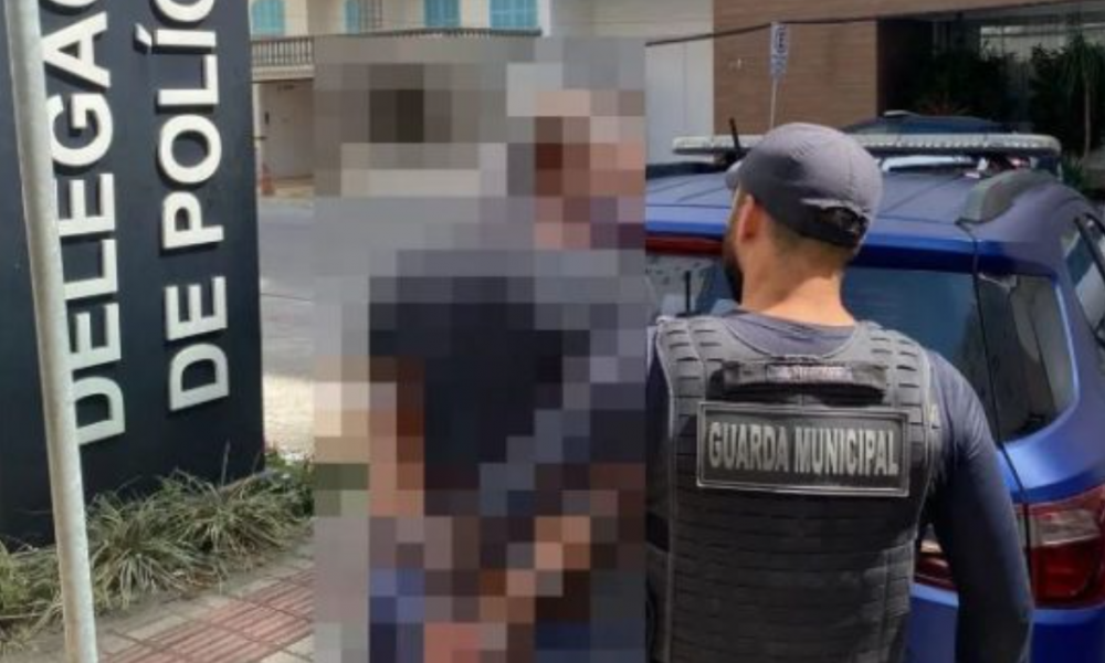 Motociclista é preso após perseguição; Suspeito tentou fugir em alta velocidade