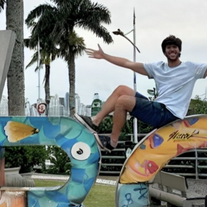 Caio Coppolla curte final de semana em Balneário Camboriú e se encanta pela cidade