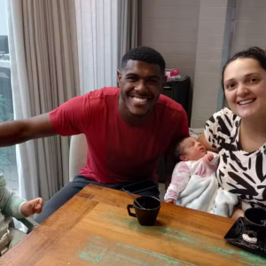 Família gaúcha com bebê recém-nascido é acolhida por desconhecido em SC após enchentes
