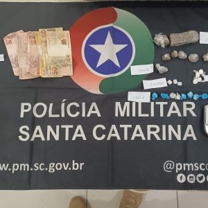 Operação resulta na prisão de traficante e apreensão de drogas em Tijucas