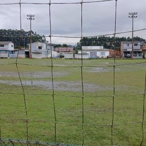 Fortes chuvas adiam rodada do campeonato de futebol amador em Tijucas
